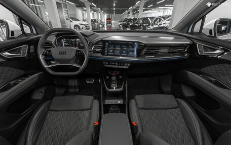 Audi Q4 e-tron, 2023 год, 4 890 000 рублей, 8 фотография