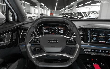 Audi Q4 e-tron, 2023 год, 4 890 000 рублей, 11 фотография