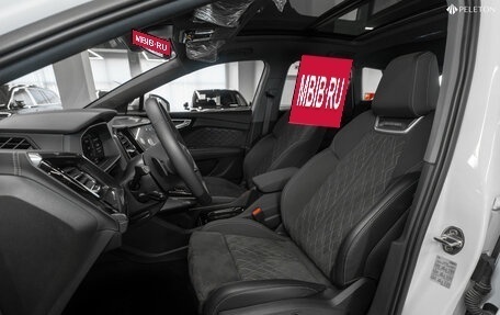 Audi Q4 e-tron, 2023 год, 4 890 000 рублей, 9 фотография