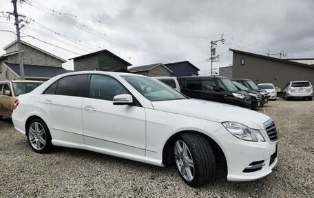 Mercedes-Benz E-Класс, 2012 год, 1 189 000 рублей, 11 фотография