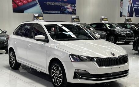 Skoda Rapid II, 2022 год, 1 200 000 рублей, 2 фотография