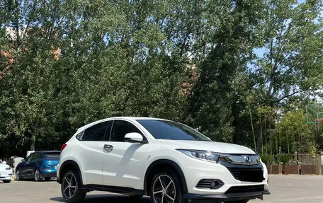 Honda Vezel, 2021 год, 1 500 000 рублей, 3 фотография