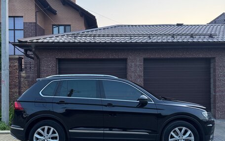 Volkswagen Tiguan II, 2017 год, 2 300 000 рублей, 4 фотография