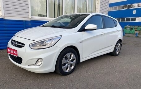 Hyundai Solaris II рестайлинг, 2013 год, 580 000 рублей, 1 фотография