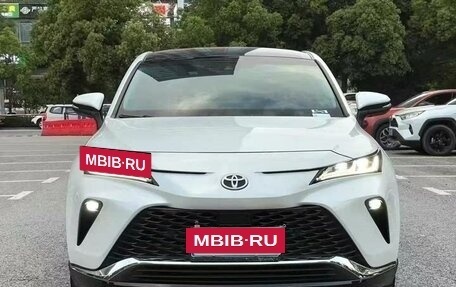 Toyota Venza, 2022 год, 2 500 000 рублей, 2 фотография