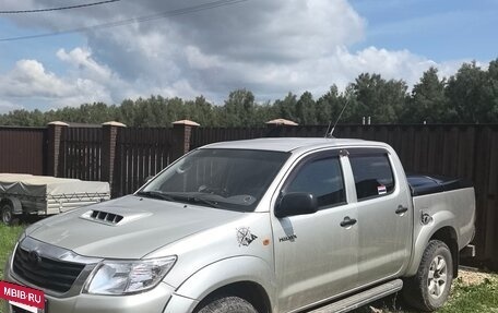 Toyota Hilux VII, 2012 год, 1 800 000 рублей, 2 фотография