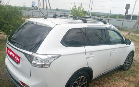 Mitsubishi Outlander III рестайлинг 3, 2014 год, 1 330 000 рублей, 6 фотография