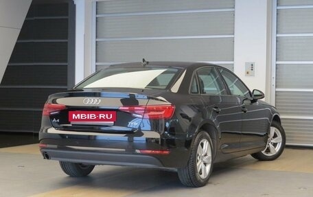 Audi A4, 2017 год, 1 580 000 рублей, 2 фотография