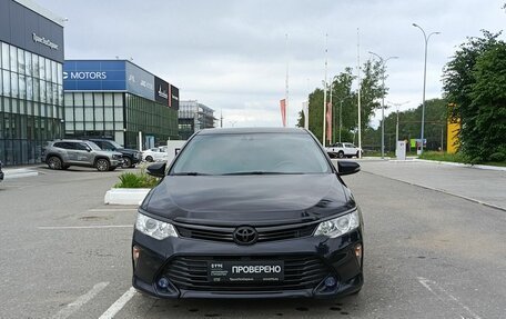 Toyota Camry, 2017 год, 2 100 000 рублей, 2 фотография
