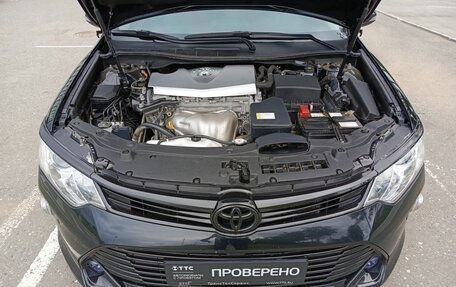 Toyota Camry, 2017 год, 2 100 000 рублей, 11 фотография