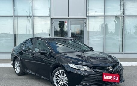 Toyota Camry, 2021 год, 2 370 000 рублей, 3 фотография