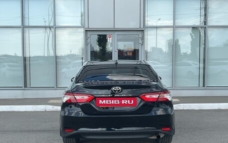 Toyota Camry, 2021 год, 2 370 000 рублей, 6 фотография