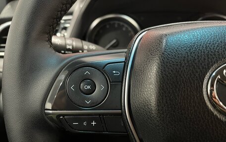 Toyota Camry, 2021 год, 2 370 000 рублей, 13 фотография