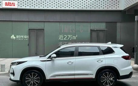 Chery Tiggo 8 Pro, 2021 год, 1 590 000 рублей, 6 фотография