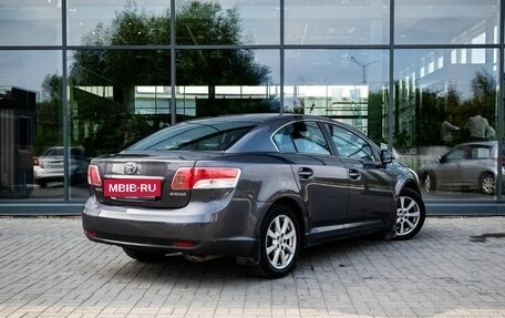 Toyota Avensis III рестайлинг, 2011 год, 1 100 000 рублей, 2 фотография