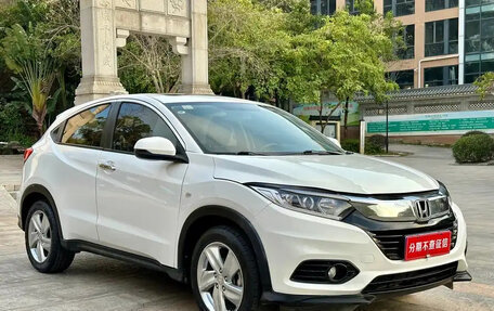 Honda Vezel, 2020 год, 1 350 000 рублей, 2 фотография