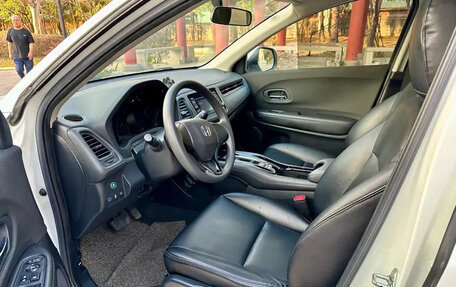 Honda Vezel, 2020 год, 1 350 000 рублей, 9 фотография