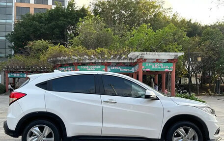 Honda Vezel, 2020 год, 1 350 000 рублей, 7 фотография