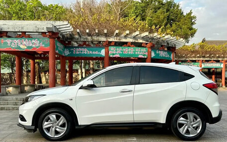 Honda Vezel, 2020 год, 1 350 000 рублей, 6 фотография