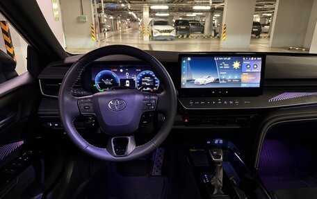 Toyota Camry, 2024 год, 3 960 000 рублей, 11 фотография