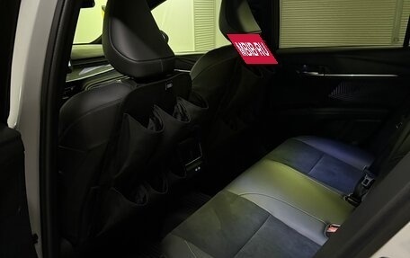 Toyota Camry, 2024 год, 3 960 000 рублей, 10 фотография