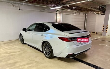 Toyota Camry, 2024 год, 3 960 000 рублей, 4 фотография