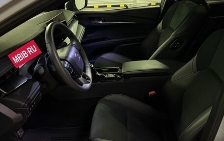 Toyota Camry, 2024 год, 3 960 000 рублей, 8 фотография