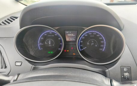 Hyundai ix35 I рестайлинг, 2010 год, 1 280 000 рублей, 24 фотография