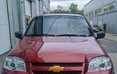 Chevrolet Niva I рестайлинг, 2018 год, 720 000 рублей, 2 фотография