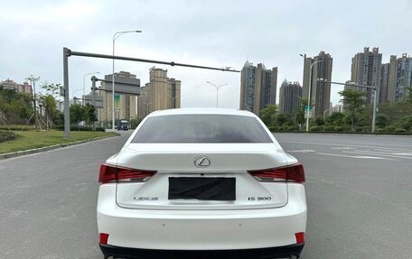 Lexus IS III, 2017 год, 3 300 000 рублей, 4 фотография