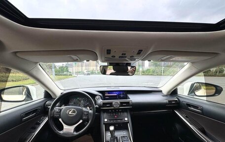 Lexus IS III, 2017 год, 3 300 000 рублей, 7 фотография