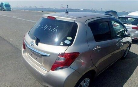 Toyota Vitz, 2015 год, 900 000 рублей, 5 фотография