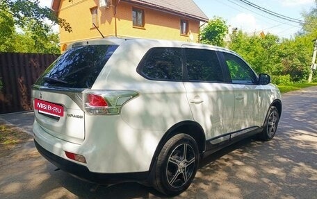 Mitsubishi Outlander III рестайлинг 3, 2012 год, 970 000 рублей, 6 фотография