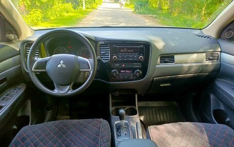 Mitsubishi Outlander III рестайлинг 3, 2012 год, 970 000 рублей, 11 фотография