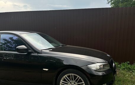 BMW 3 серия, 2010 год, 1 050 000 рублей, 2 фотография