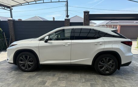 Lexus RX IV рестайлинг, 2019 год, 5 000 000 рублей, 4 фотография