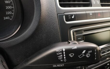 Volkswagen Polo VI (EU Market), 2013 год, 665 000 рублей, 25 фотография