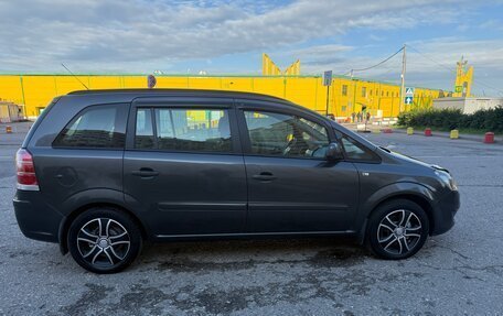 Opel Zafira B, 2012 год, 840 000 рублей, 1 фотография