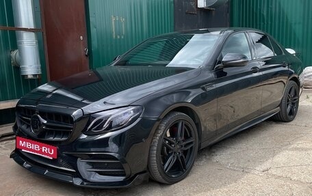 Mercedes-Benz E-Класс, 2018 год, 3 390 000 рублей, 4 фотография