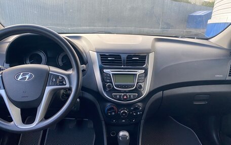 Hyundai Solaris II рестайлинг, 2013 год, 580 000 рублей, 7 фотография
