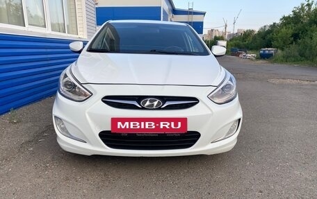 Hyundai Solaris II рестайлинг, 2013 год, 580 000 рублей, 2 фотография