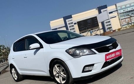 KIA cee'd I рестайлинг, 2012 год, 896 000 рублей, 8 фотография