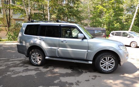 Mitsubishi Pajero IV, 2011 год, 1 950 000 рублей, 4 фотография