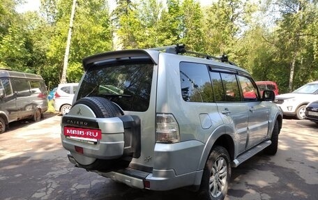 Mitsubishi Pajero IV, 2011 год, 1 950 000 рублей, 2 фотография