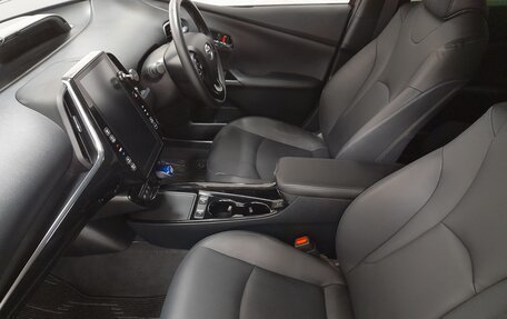 Toyota Prius IV XW50, 2019 год, 2 303 000 рублей, 10 фотография