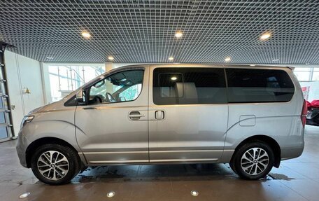 Hyundai Grand Starex Grand Starex I рестайлинг 2, 2020 год, 3 990 000 рублей, 6 фотография