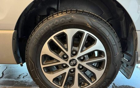 Hyundai Grand Starex Grand Starex I рестайлинг 2, 2020 год, 3 990 000 рублей, 19 фотография