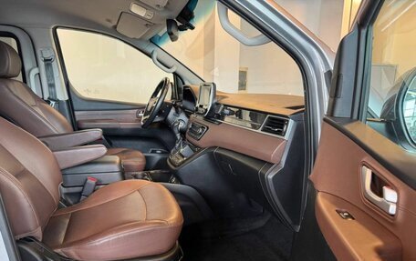 Hyundai Grand Starex Grand Starex I рестайлинг 2, 2020 год, 3 990 000 рублей, 16 фотография