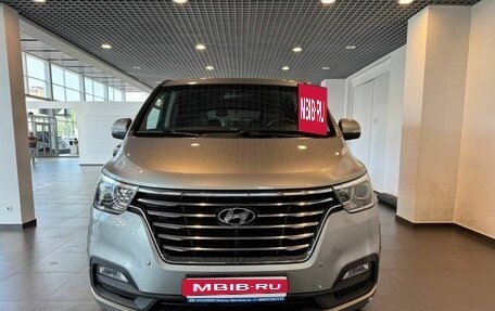 Hyundai Grand Starex Grand Starex I рестайлинг 2, 2020 год, 3 990 000 рублей, 8 фотография