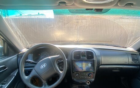 Hyundai Sonata IV рестайлинг, 2005 год, 410 000 рублей, 7 фотография